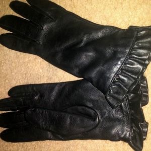 Isotoner Women's Leather Gloves with fleece lining